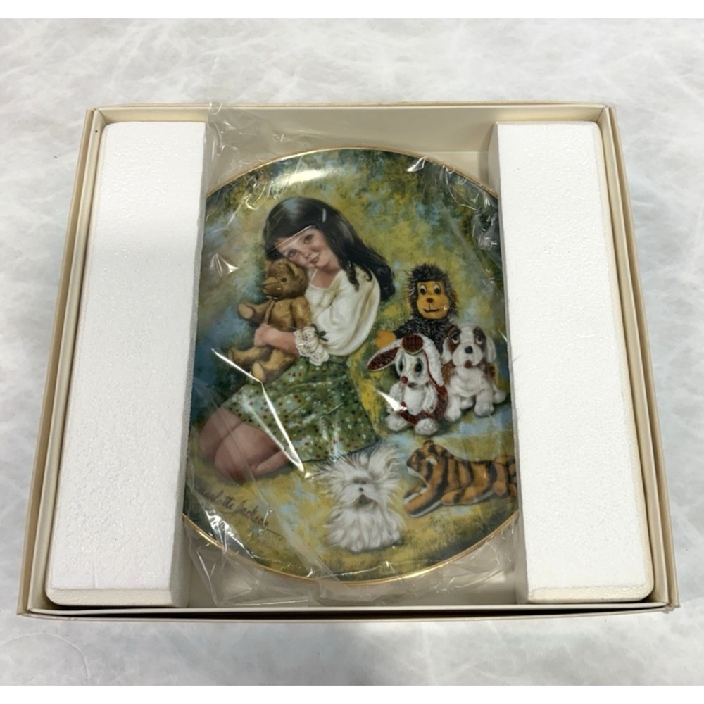 Charlotte Jackson My Cuddles Collection Plate Treasures of‎ Childhood Royal 1979